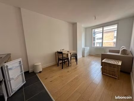 studio 1 pièce 26 m²