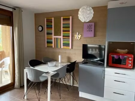 magnifique appartement à les angles avec une belle vue
