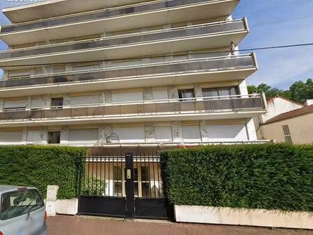 studio loué excellent état - bon investissement