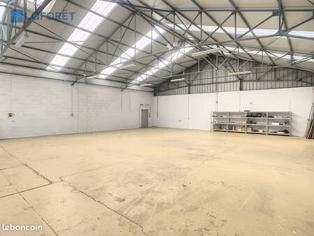 local 300 m² lorient