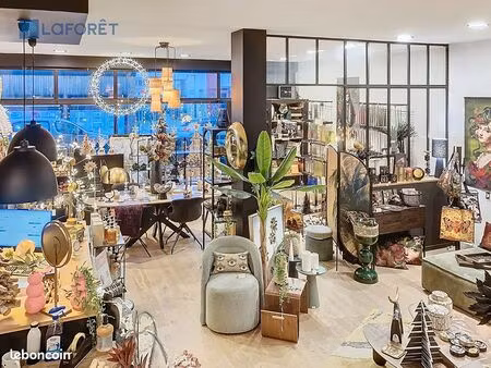 local commercial 94 m² lorient