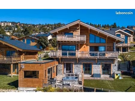 chalet 10 pièces 330 m²