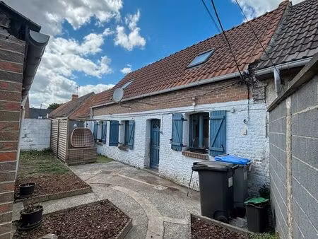 maison 2 chambres avec petit jardin
