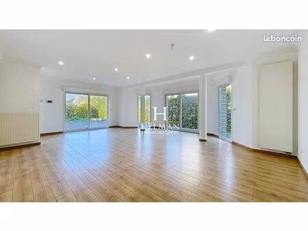 maison 8 pièces 278 m²