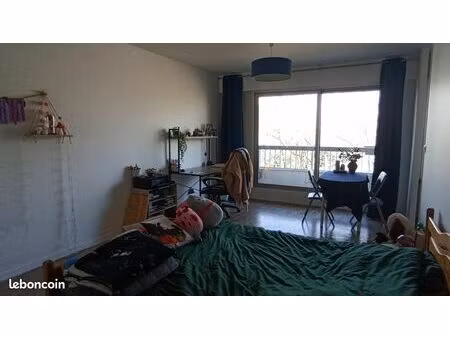 location studio meublé loos