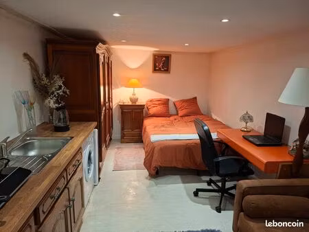 studio dans une maison