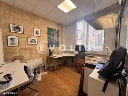 bureau 73 m²