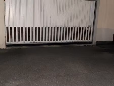 a louer parking sous-sol vannes