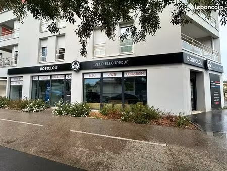 bègles  secteur mairie local commercial ou professionnel de 180 m2  en parfait état dispos