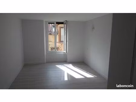 appartement . 3 pièces . 65 m²
