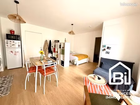 studio 1 pièce 32 m²
