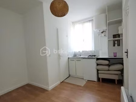 appartement 1 pièce 10 m²