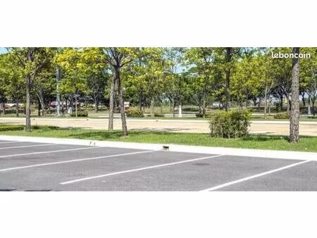 parking extérieur sécurisée