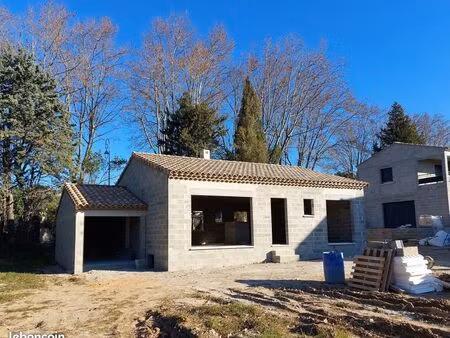 maison 1 pièce 75 m²