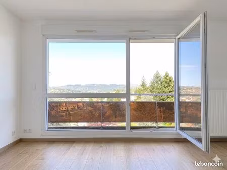 appartement t2 rénové – idéal senior – plain-pied  garage & balcon