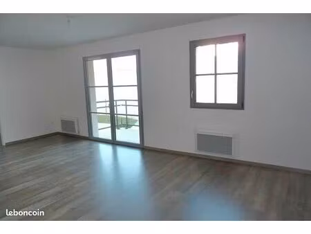 appartement t2  proche du centre  face au jardin de la rhonelle  52m2   valenciennes