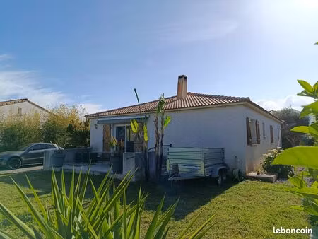 maison plain-pied 72 m2. + garage 34 m2