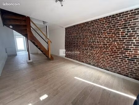 château 3 pièces 64 m²