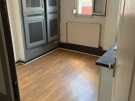 studio devant la gare