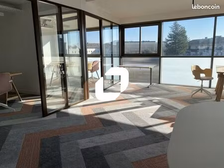 bureau 286 m²