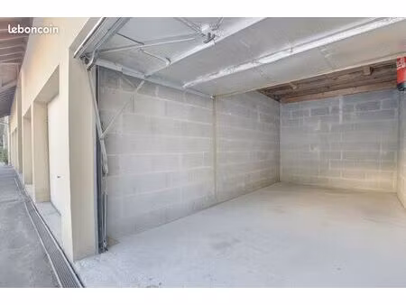 parking/box 16 m² rumilly