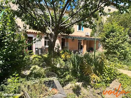 maison 8 pièces 215 m²
