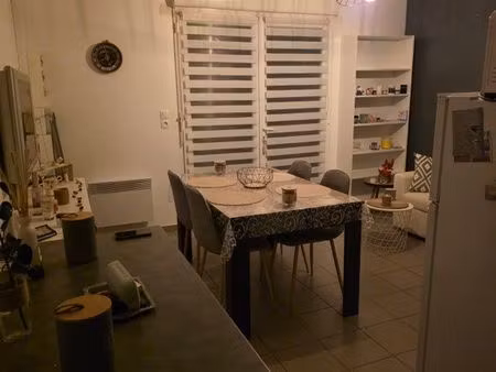 petit logement avec terrasse