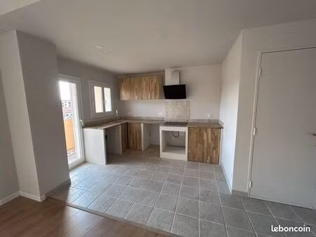 perpignan – rare t4 rénové 95m² – vue canigou – garage – centre à pied”