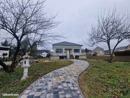 maison à rénover de 220 m2 sur un terrain de 11 ares