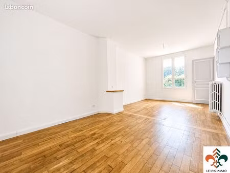 maison 6 pièces 106 m²