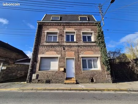 maison 8 pièces 195 m²