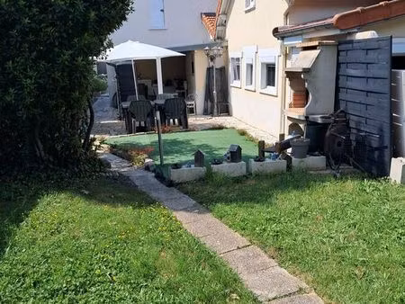 maison individuelle 3 pièces 61 m² avec jardin sans vis-à-vis - 2 parkings - dépendances -