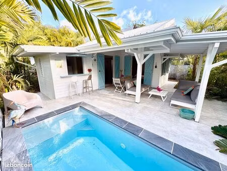 maison f2 meublée de 50 m2 avec piscine  citerne et parking