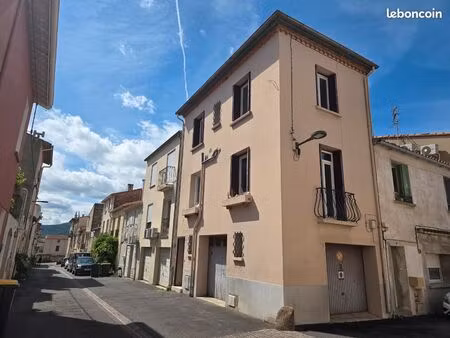 maison avec garage et 2 chambres