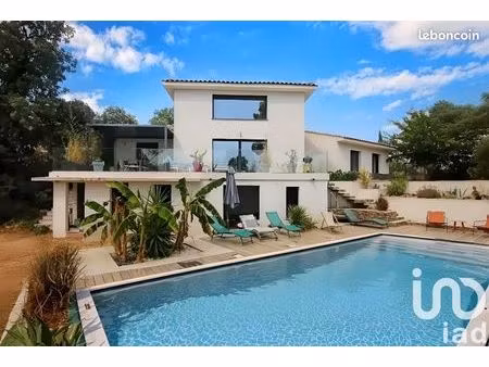 villa 6 pièces 150 m²