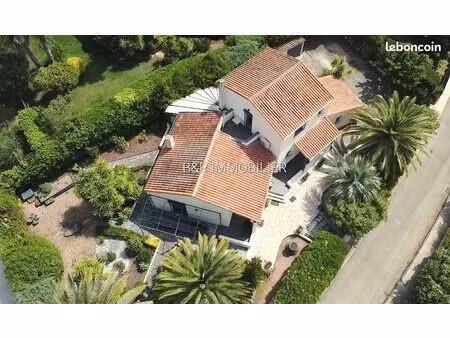 villa 6 pièces 130 m²