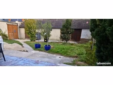 terrain proche pl canada de 150m² constructibilité 170m²