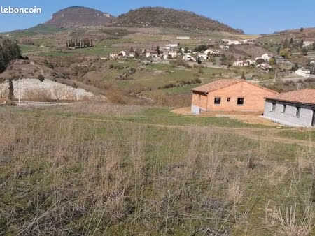 terrain 950 m² aguessac
