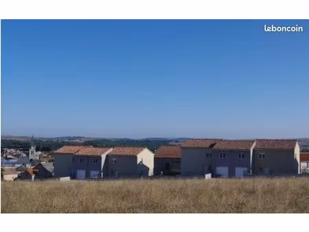 terrain 760 m² la cavalerie