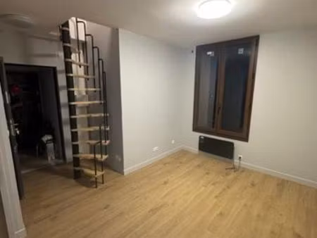 f2 duplex meublé