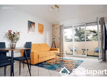 chambre 1 pièce 70 m²