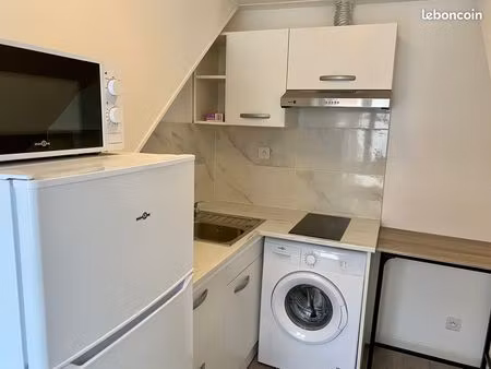 location studio neuf meublé 23m2 à evry – 850 euros toutes charges comprises