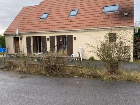 maison 180m² + hangar 150m² sur 3300m² constructibles