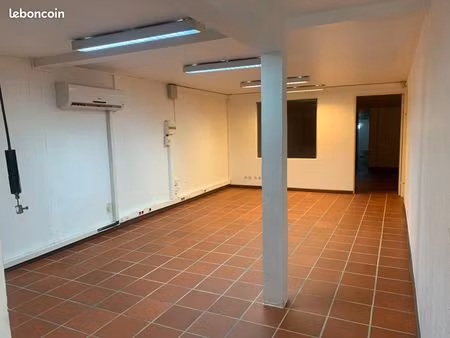 local professionnel 72 m² — zone franche urbaine dillon — rdc + parking