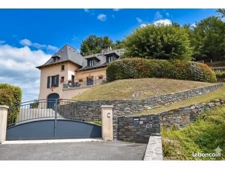 ? très grande maison pour famille / gite / location - 300 m² avec terrain de 3 317 m² – av