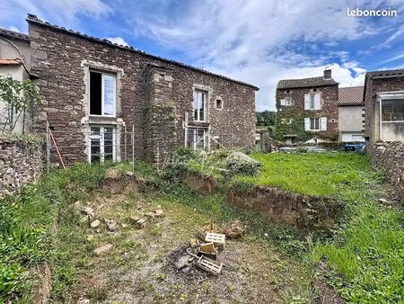 maison 3 pièces 150 m²