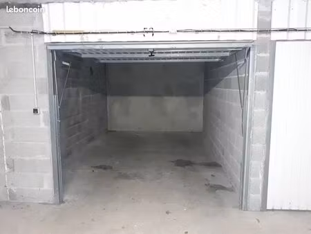garage fermé dans résidence sécurisé (box de 12 m2) quartier pasteur carcassonne