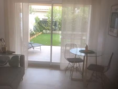 location t2 avec jardinet à l'année scolaire