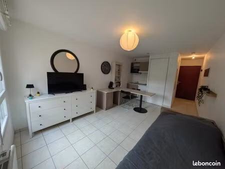studio 1 pièce 22 m²