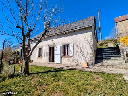 maison 4 pièces 60 m2 à moussages 15380
